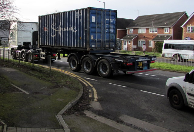 Container type 22G1 in transit, Malpas Road, Newport